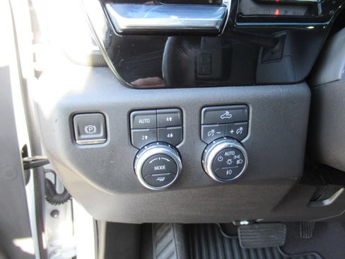 Used 2022 GMC Sierra 1500 Elevation w/ Preferred Package AWD/4WD image 20