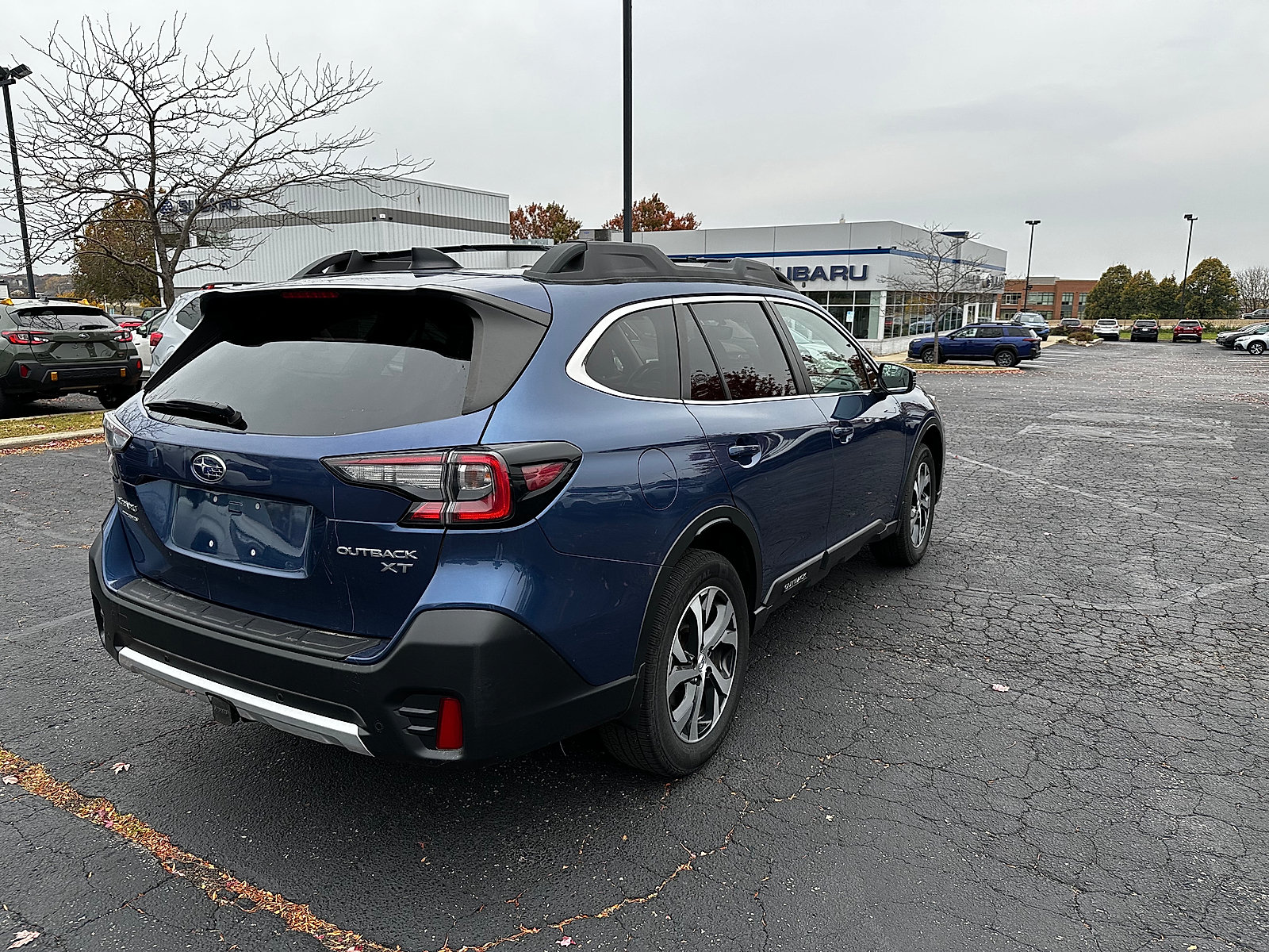 Used 2021 Subaru Outback Limited XT w/ Popular Package #2 AWD/4WD image 3