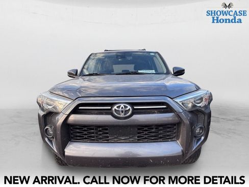 Used 2021 Toyota 4Runner SR5 Premium w/ Moonroof Package AWD/4WD image 7