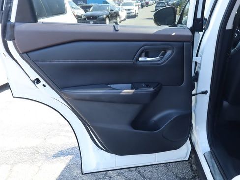 Used 2023 Nissan Rogue SL w/ SL Premium Package FWD image 33