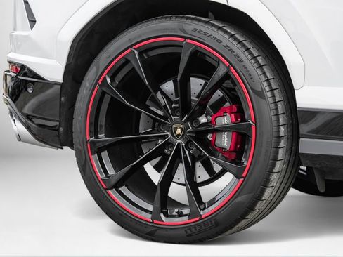 Used 2022 Lamborghini Urus image 65