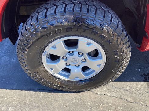 Used 2013 Toyota Tacoma V6 4x4 4dr Double Cab 5.0 ft S image 86