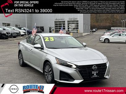Used 2023 Nissan Altima 2.5 SV