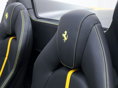 Certified 2022 Ferrari F8 Tributo RWD image 39