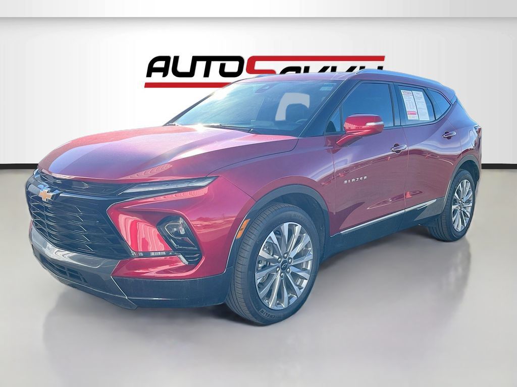 Used 2024 Chevrolet Blazer Premier w/ Driver Confidence II Package AWD/4WD image 3