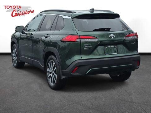 Used 2025 Toyota Corolla Cross XLE w/ Convenience Package image 7