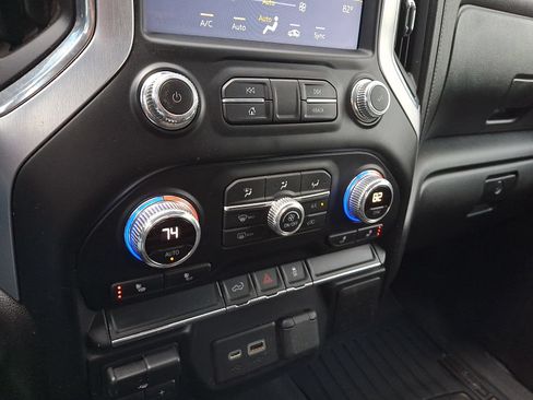 Used 2020 GMC Sierra 2500 SLE w/ SLE Value Package; AWD/4WD image 15