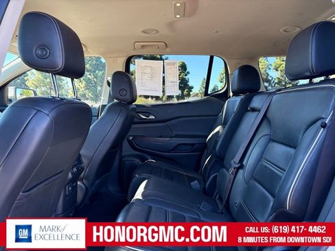 Used 2023 GMC Acadia Denali image 16