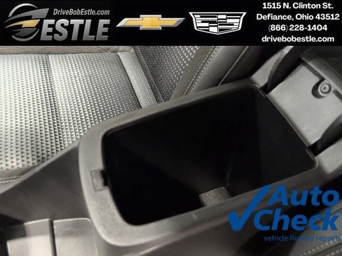 Used 2025 Chevrolet Trax LT w/ LT Convenience Package FWD image 19