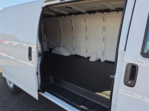 New 2025 Chevrolet Express 3500 Extended w/ Driver Convenience Package image 7