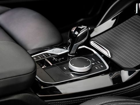 Used 2024 BMW X4 xDrive30i w/ Parking Assistance Package image 29