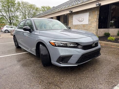 Used 2024 Honda Civic Sport image 5