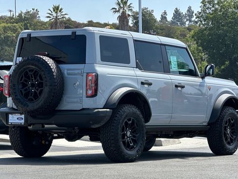 New 2026 Ford Bronco Badlands AWD/4WD image 3