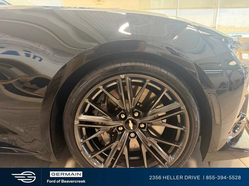 Used 2018 Chevrolet Camaro ZL1 RWD image 10