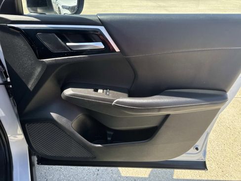 Used 2023 Mitsubishi Outlander SE AWD/4WD image 13