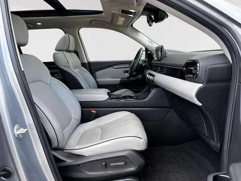 Certified 2024 Honda Pilot Elite image 27