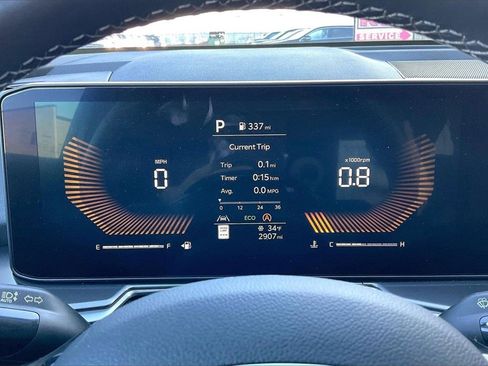 Used 2025 Kia Sorento S image 20