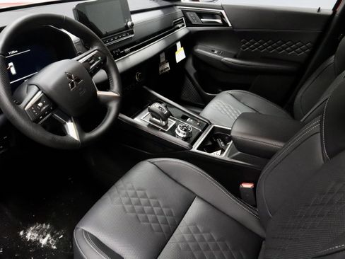 New 2025 Mitsubishi Outlander SEL Black Edition image 15