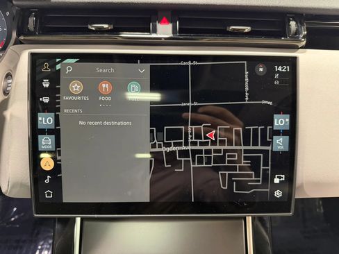 Used 2025 Land Rover Range Rover Velar Dynamic SE AWD/4WD image 19