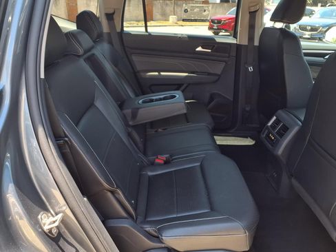 Certified 2023 Volkswagen Atlas SE FWD image 24