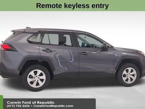 Used 2024 Toyota RAV4 LE image 9