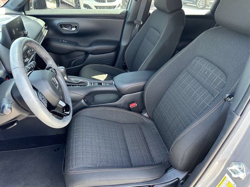 Used 2025 Honda HR-V Sport image 19