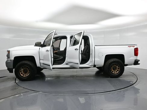 Used 2018 Chevrolet Silverado 1500 LTZ AWD/4WD image 32