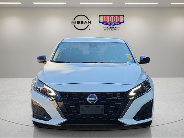 Used 2024 Nissan Altima 2.5 SR FWD image 6