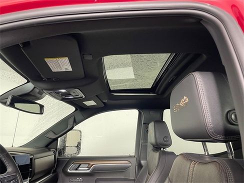 Used 2025 Chevrolet Silverado 1500 High Country w/ High Country Premium Package image 16