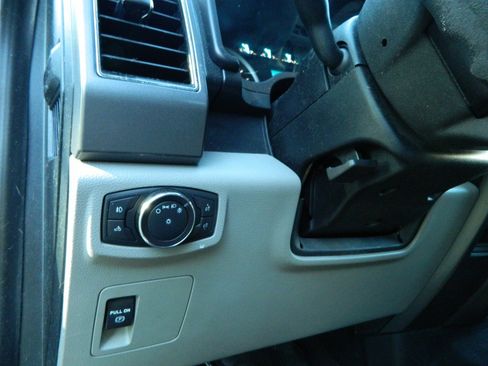Used 2019 Ford F150 XLT RWD image 17