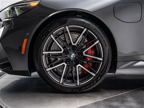 Used 2025 BMW M5 Touring image 13