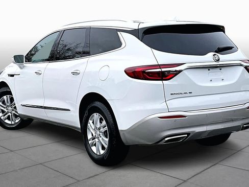 Used 2020 Buick Enclave Essence w/ Sound and Sites Package image 11