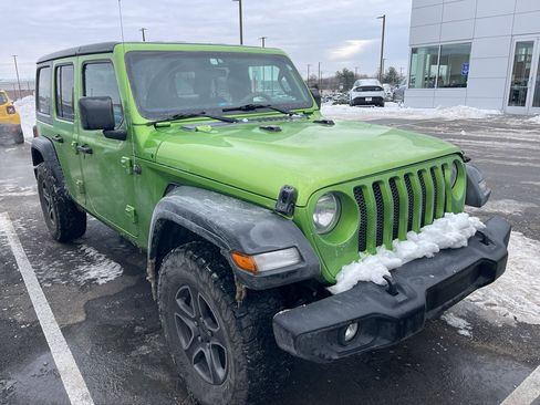 Used 2018 Jeep Wrangler Unlimited Sport S image 3