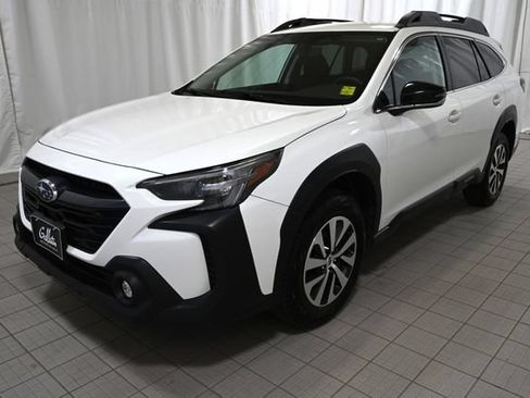 Used 2025 Subaru Outback Premium w/ Popular Package #1A AWD/4WD image 16