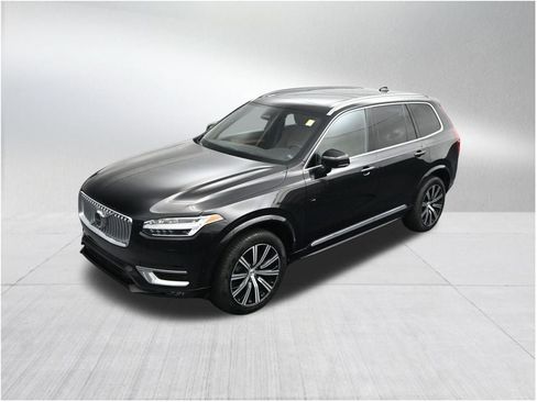 Used 2024 Volvo XC90 B6 Plus AWD/4WD image 17