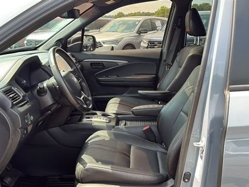 Used 2023 Honda Passport TrailSport image 9