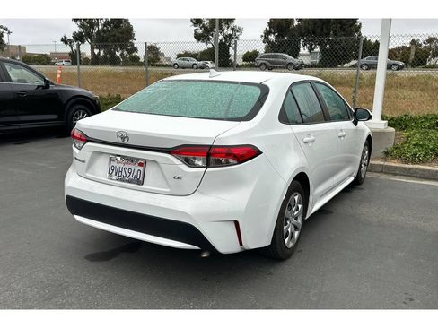 Used 2022 Toyota Corolla LE FWD image 5
