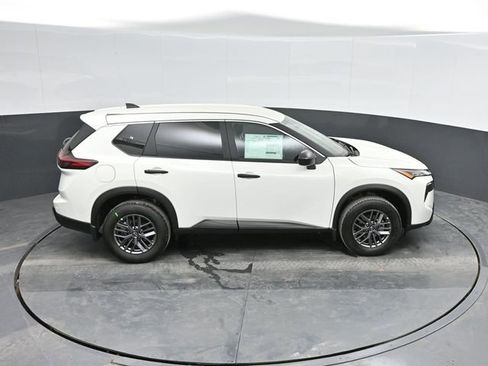New 2026 Nissan Rogue S image 34