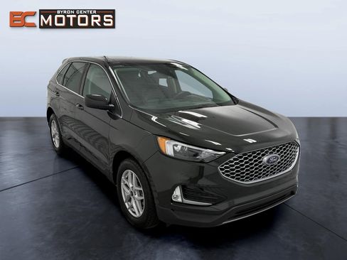 Used 2023 Ford Edge SEL w/ Convenience Package image 7