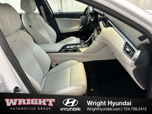 Certified 2025 Genesis G70 2.5T image 18