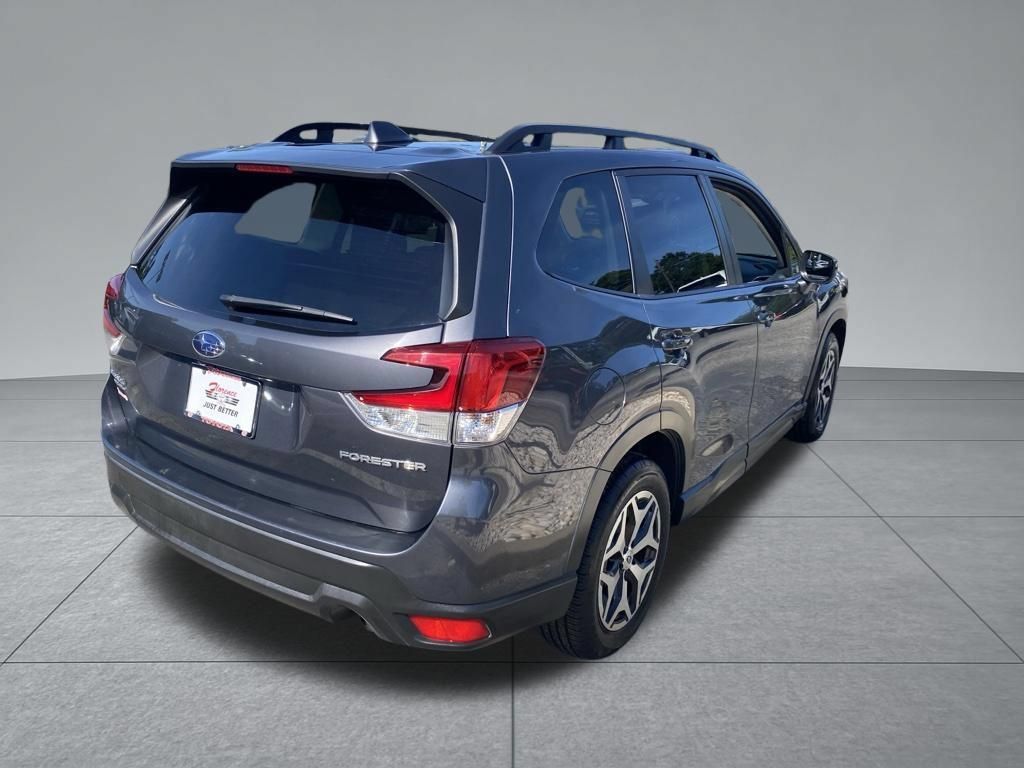 Used 2022 Subaru Forester Premium AWD/4WD image 16