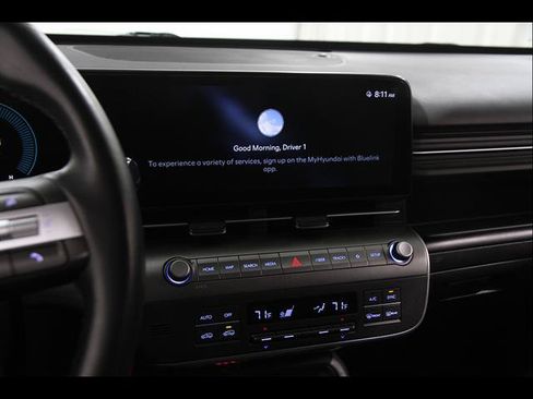 Certified 2025 Hyundai Kona SEL AWD/4WD image 9
