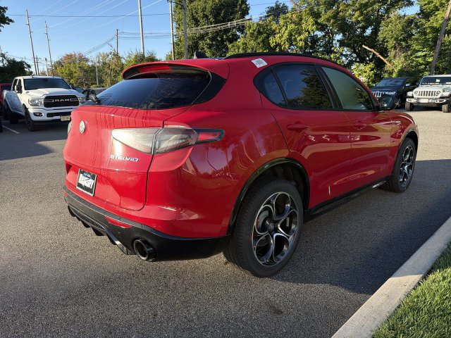 New 2026 Alfa Romeo Stelvio Sprint w/ Convenience Package AWD/4WD image 8