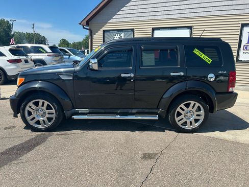 Used 2011 Dodge Nitro Heat w/ Chrome Accents Group AWD/4WD image 8