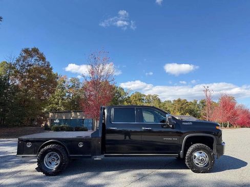 Used 2023 Chevrolet Silverado 3500 High Country image 8