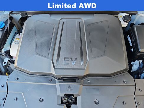 Certified 2025 Hyundai Ioniq 5 Limited AWD/4WD image 13