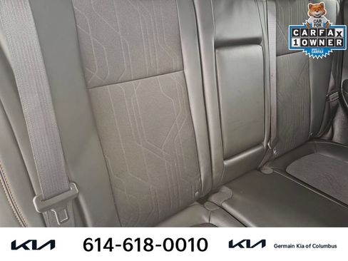Used 2022 Chevrolet Trax LT w/ LT Convenience Package AWD/4WD image 19