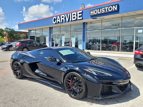 Used 2023 Chevrolet Corvette Z06 w/ Engine Appearance Package RWD image 1