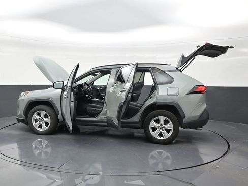 Used 2021 Toyota RAV4 XLE FWD image 30