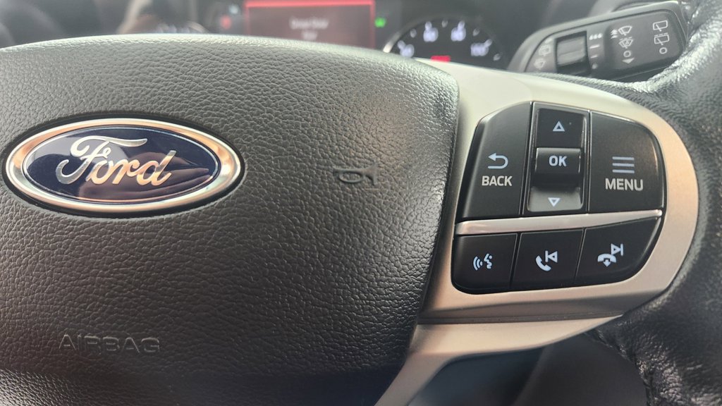 Used 2022 Ford Explorer Limited w/ Equipment Group 301A AWD/4WD image 25